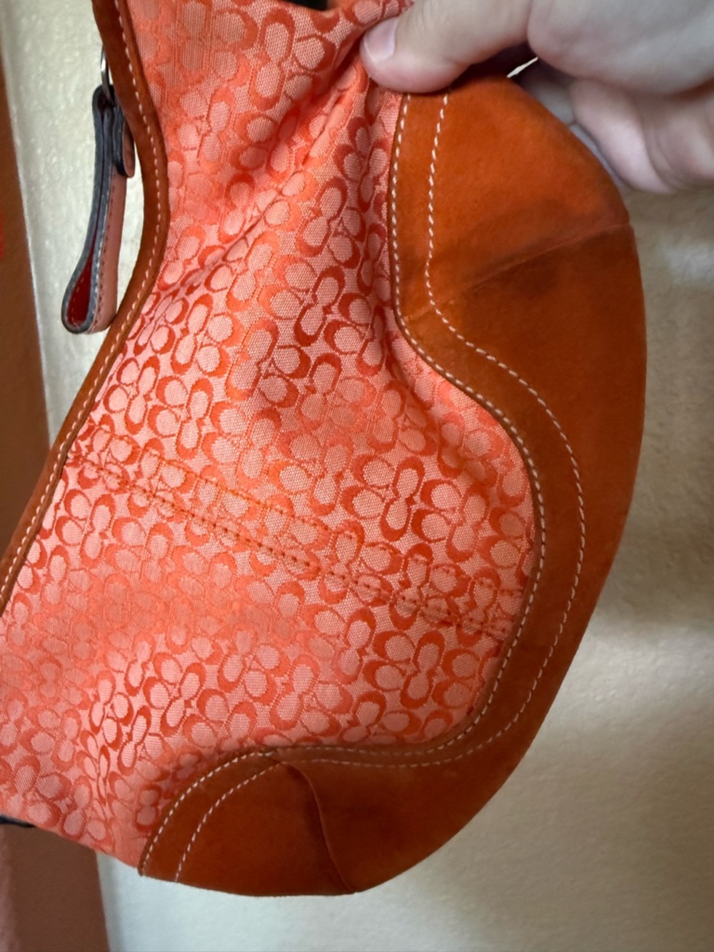 Coach Orange Signature-Pattern Shoulder Bag w/ White Strap & bi-colored hang tag - Picture 9 of 9